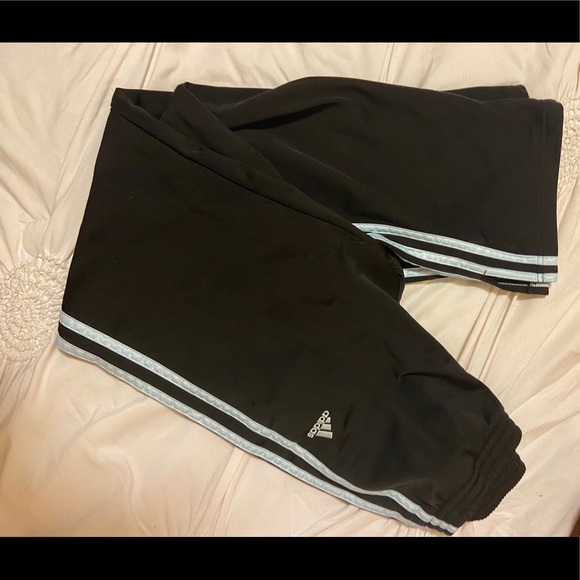 🌷4/20 Adidas sweatpants/jogger black blue trendy - Picture 4 of 4